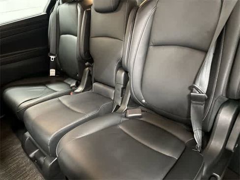 Used 2023 Honda Odyssey Touring image 11
