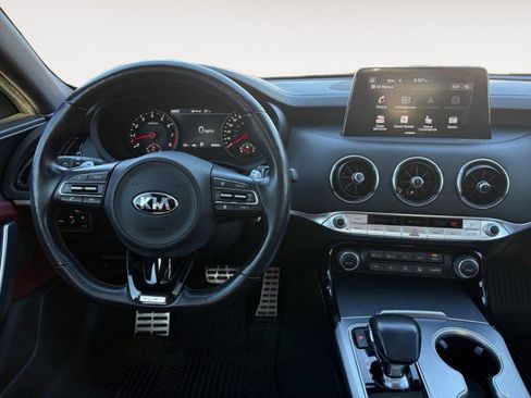 Used 2018 Kia Stinger GT2 image 8