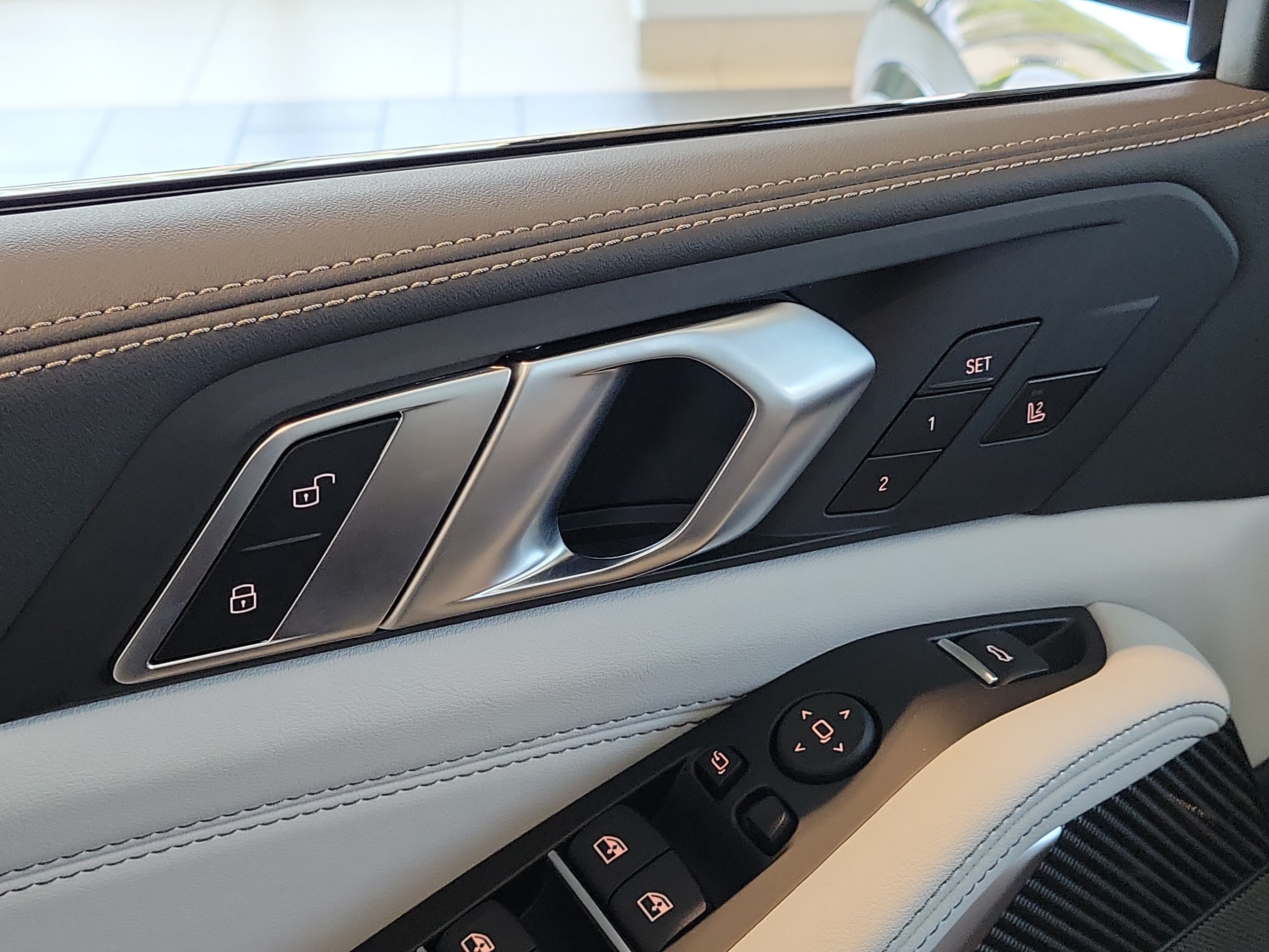 New 2026 BMW X5 M60i w/ Executive Package AWD/4WD image 15