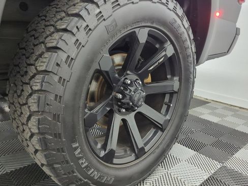 Used 2019 Ford F150 Lariat w/ Equipment Group 502A Luxury AWD/4WD image 46