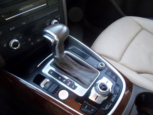 Used 2015 Audi Q5 2.0T Premium Plus w/ Technology Package image 6