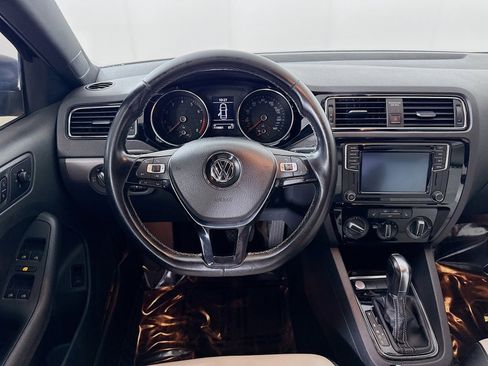 Used 2016 Volkswagen Jetta Sport w/ Lighting Package image 22