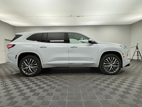 New 2026 Buick Enclave Avenir w/ Super Cruise Package image 8