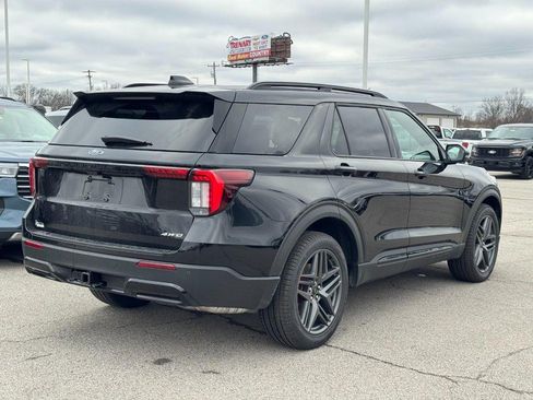 New 2026 Ford Explorer ST-Line w/ ST-Line Street Pack AWD/4WD image 3
