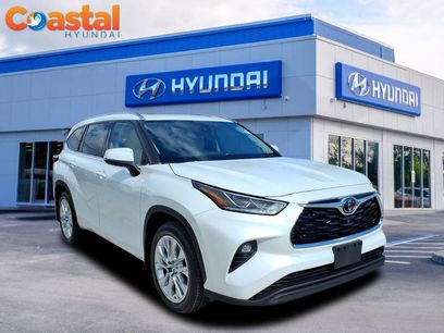 Used 2022 Toyota Highlander Limited