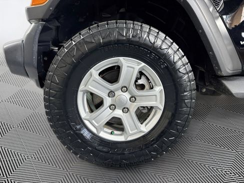 Used 2021 Jeep Wrangler Sport AWD/4WD image 26