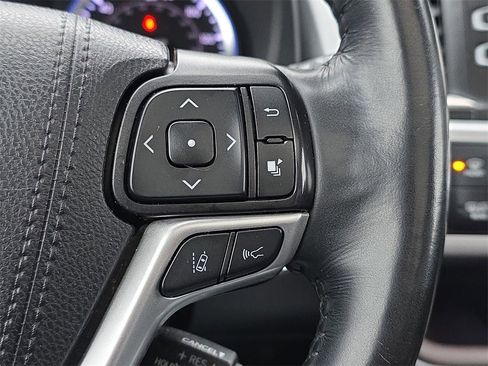 Used 2019 Toyota Highlander Limited Platinum image 19