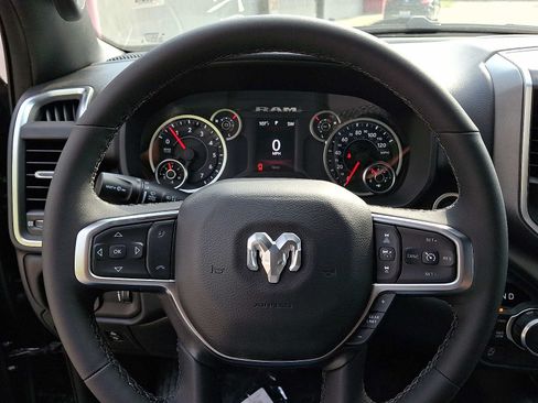 New 2026 RAM 1500 Big Horn AWD/4WD image 13