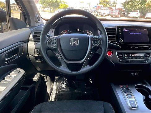 Used 2021 Honda Ridgeline Sport image 7