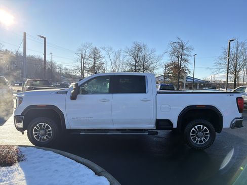 Certified 2023 GMC Sierra 2500 SLE w/ SLE Value Package; image 9