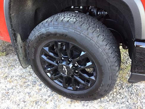 Used 2026 Chevrolet Silverado 2500 Custom w/ Custom Value Package AWD/4WD image 8