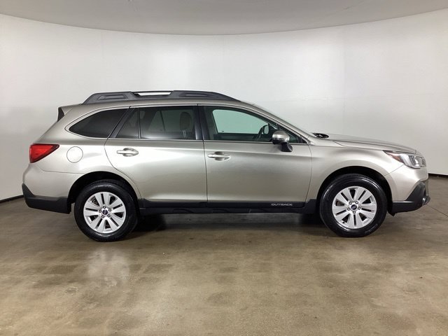 Used 2018 Subaru Outback 2.5i Premium AWD/4WD image 4