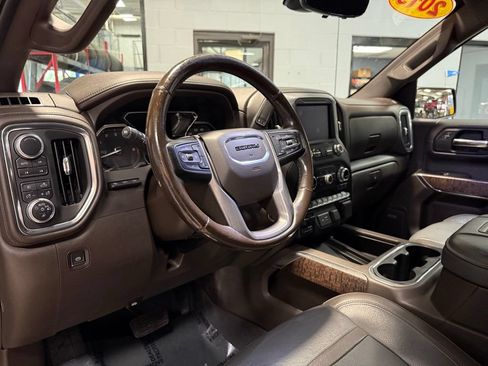 Used 2019 GMC Sierra 1500 Denali w/ Denali Ultimate Package AWD/4WD image 12