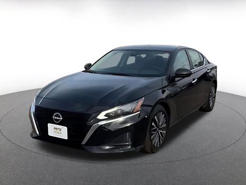 Used 2025 Nissan Altima 2.5 SV image 7