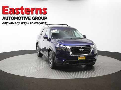 Used 2023 Nissan Pathfinder SV AWD/4WD image 54