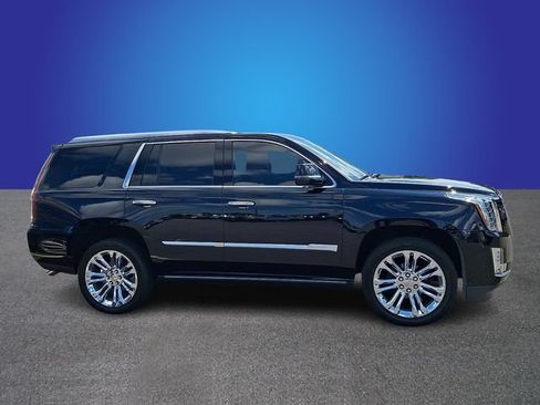 Used 2020 Cadillac Escalade Platinum AWD/4WD image 3