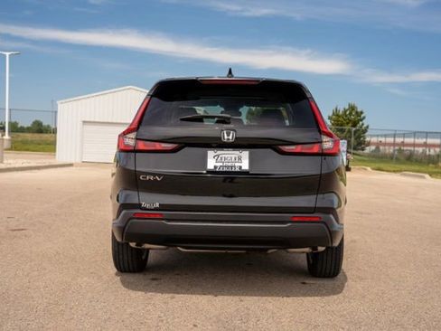 Used 2025 Honda CR-V EX image 6