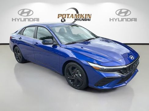 New 2026 Hyundai Elantra SEL Sport image 3