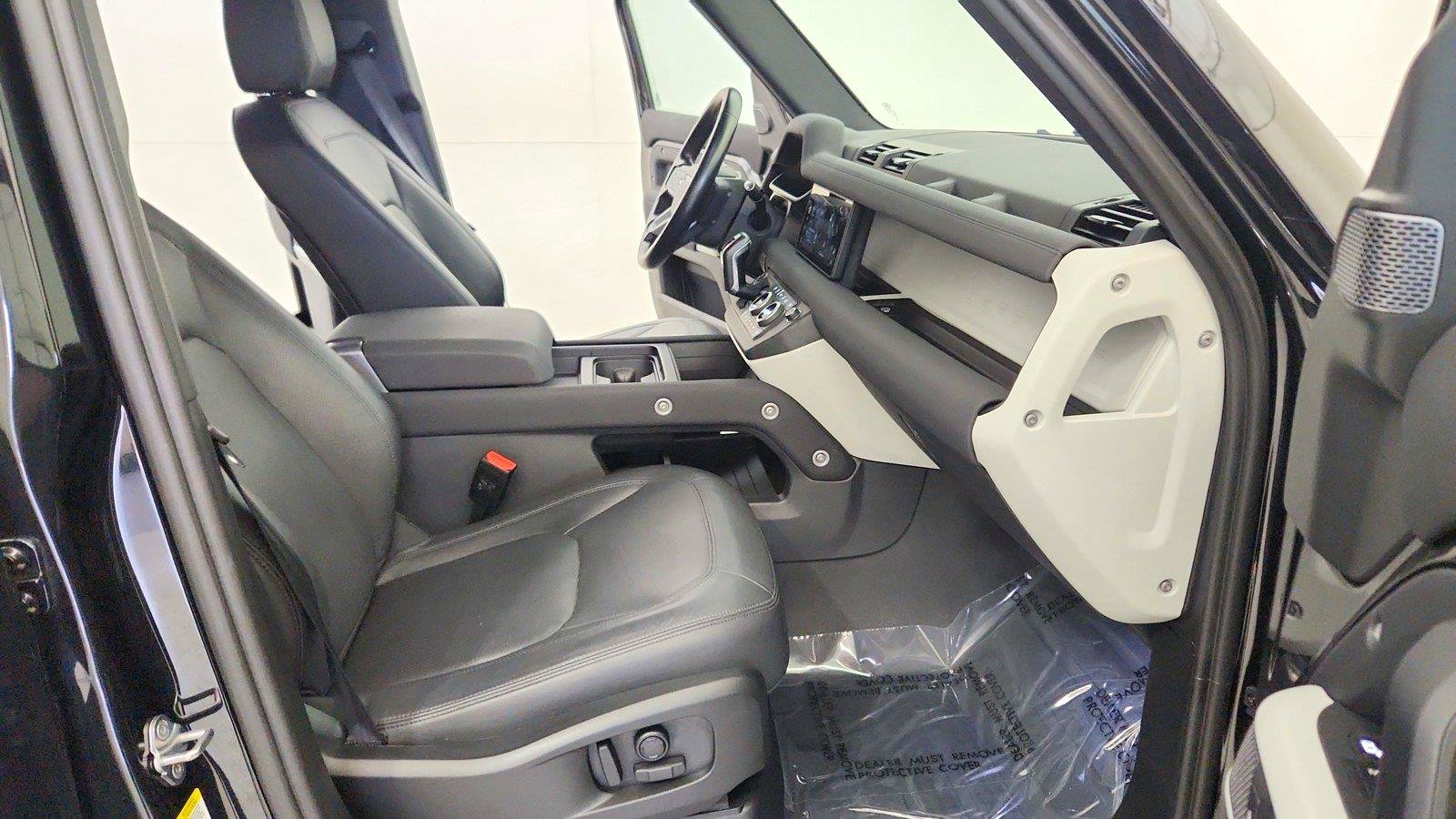 Used 2023 Land Rover Defender 110 SE AWD/4WD image 29
