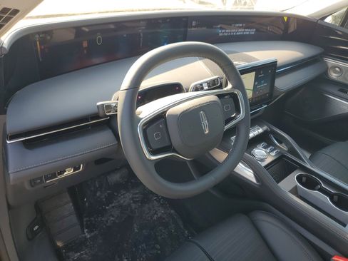 New 2026 Lincoln Nautilus Reserve image 13