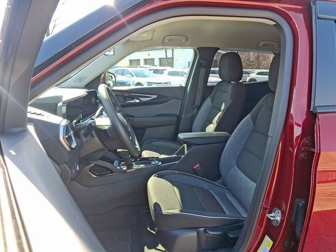 Used 2024 Chevrolet TrailBlazer LT w/ Driver Confidence Package FWD image 13