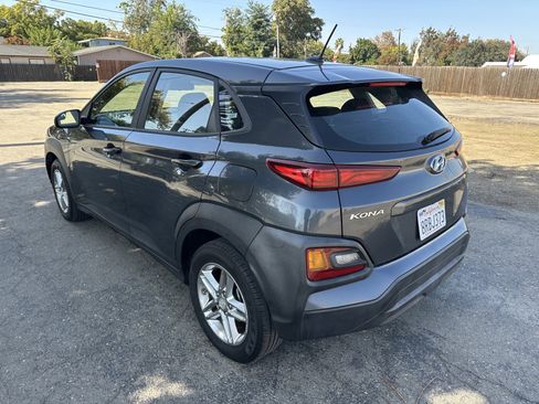 Used 2020 Hyundai Kona SE image 2