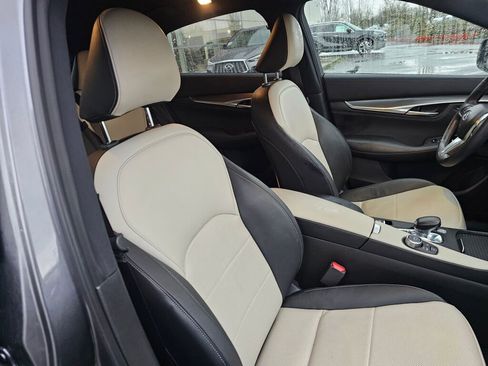 Used 2023 INFINITI QX55 Essential image 12