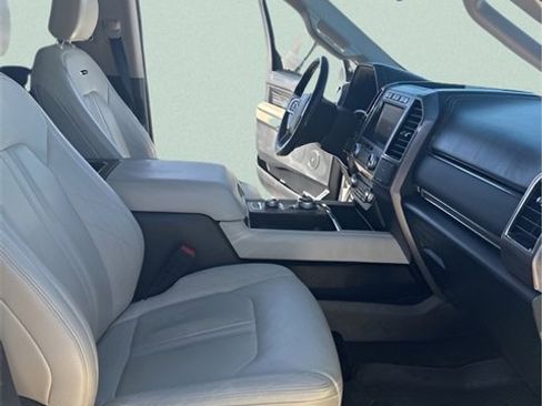 Used 2020 Ford Expedition Platinum image 25