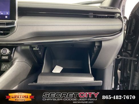 New 2026 Jeep Compass Latitude image 32