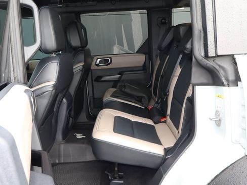 Used 2024 Ford Bronco Wildtrak AWD/4WD image 8
