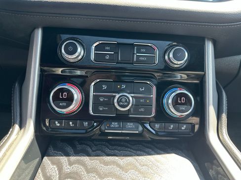 Used 2023 GMC Yukon Denali AWD/4WD image 79