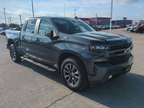 Used 2020 Chevrolet Silverado 1500 RST image 2