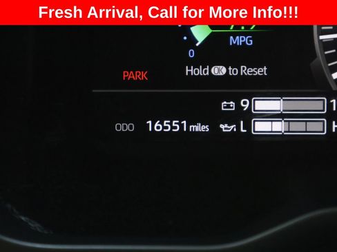 Used 2025 Toyota Tundra Platinum AWD/4WD image 32