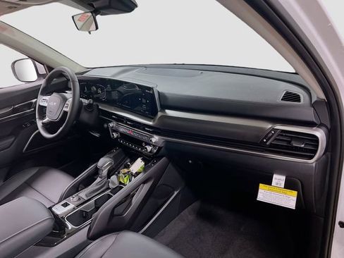 New 2025 Kia Telluride S image 33