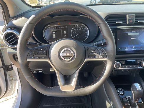 New 2025 Nissan Versa SR w/ Trunk Package FWD image 15