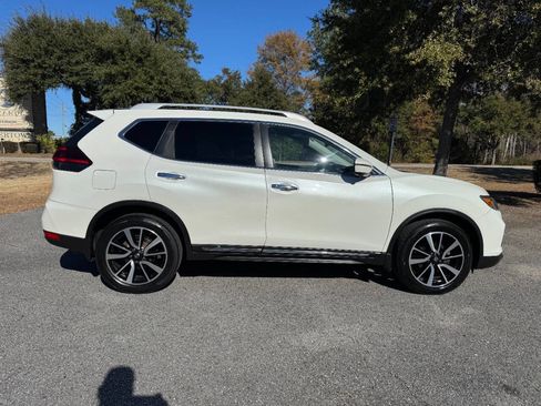 Used 2019 Nissan Rogue SL w/ Premium Package image 7
