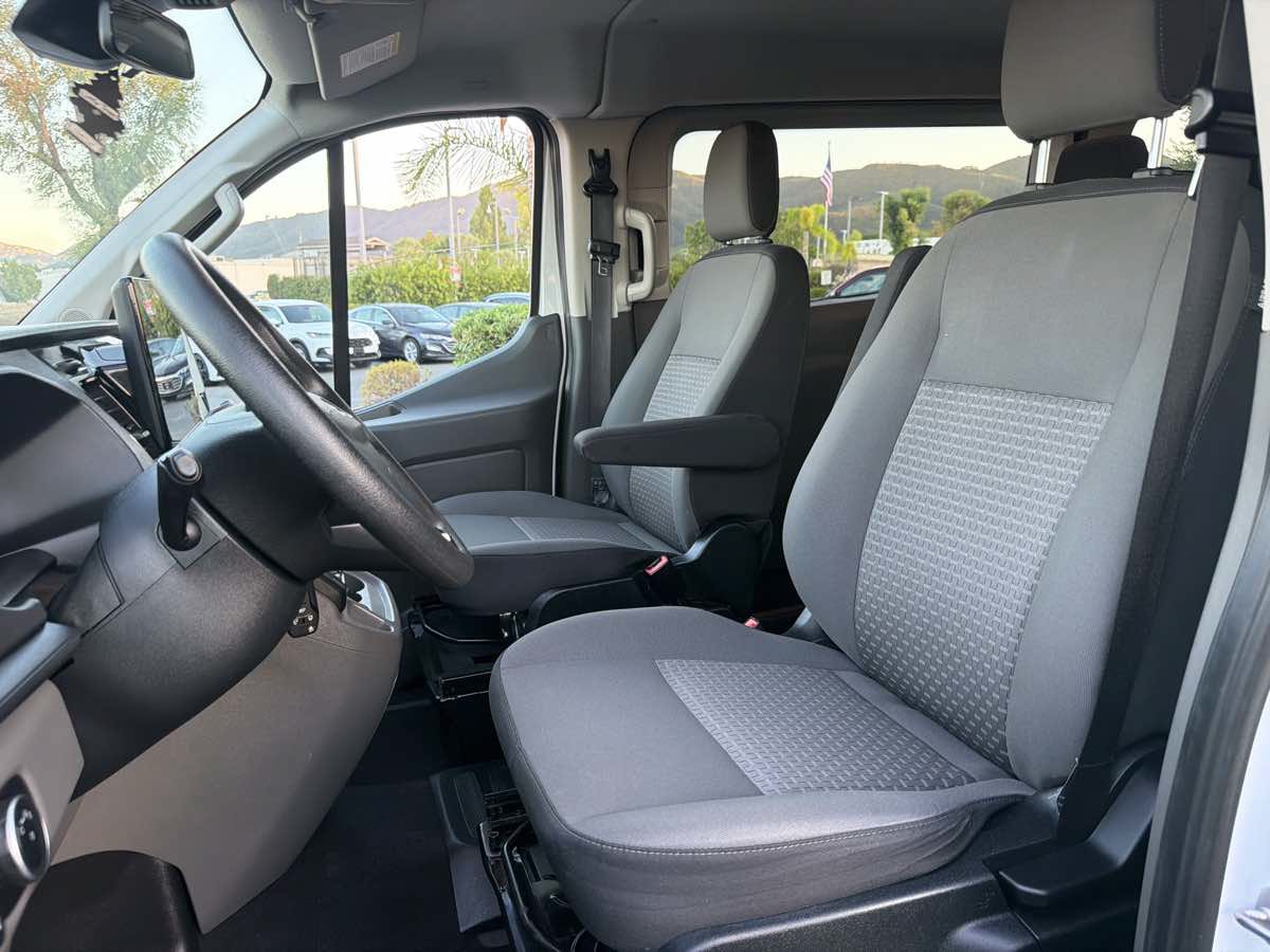 Used 2023 Ford Transit 350 XLT RWD image 32