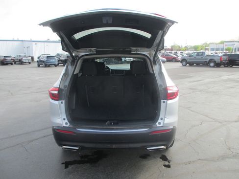 Used 2021 Buick Enclave Preferred image 8
