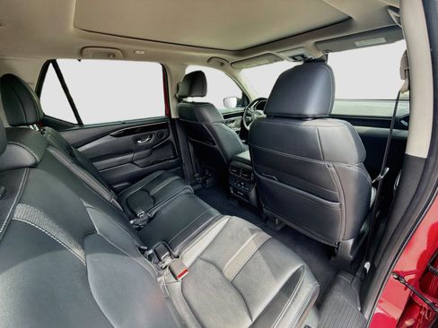 Certified 2023 Honda Pilot Touring image 30