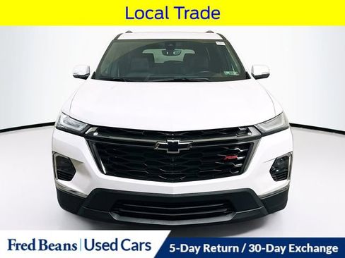 Used 2023 Chevrolet Traverse RS image 2