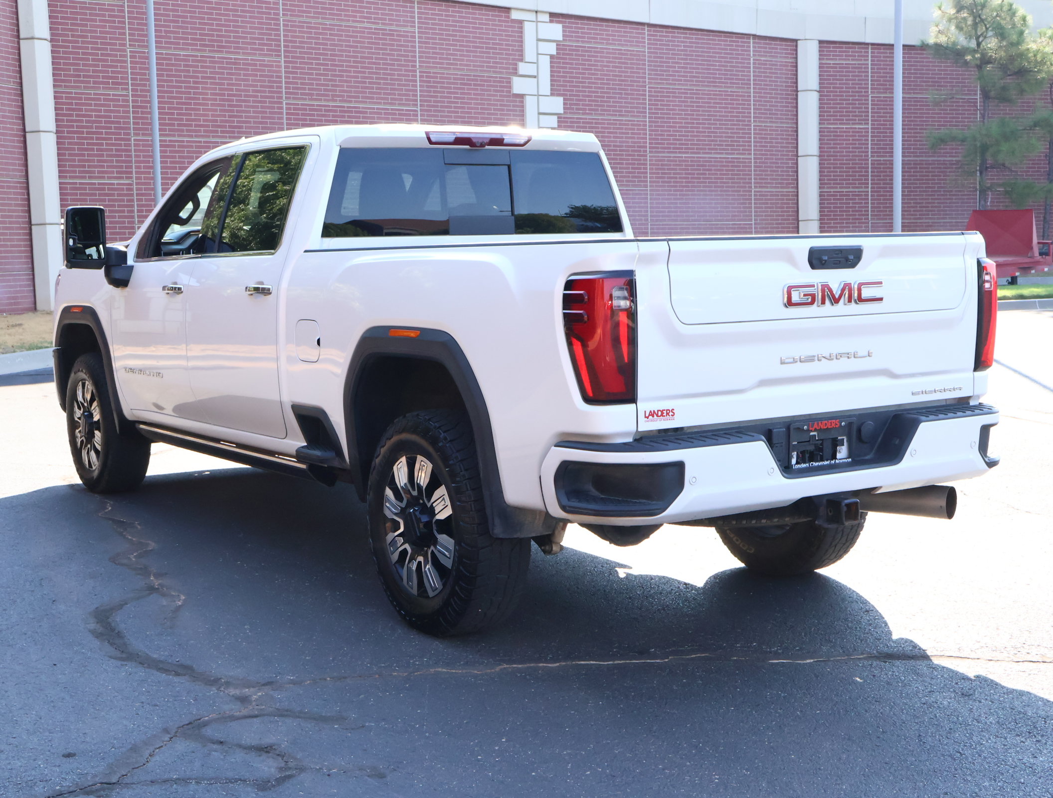 Used 2025 GMC Sierra 2500 Denali w/ Denali Reserve Package AWD/4WD image 7