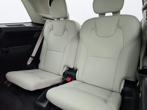 Used 2019 Volvo XC90 T6 Momentum w/ Protection Package Premier AWD/4WD image 25