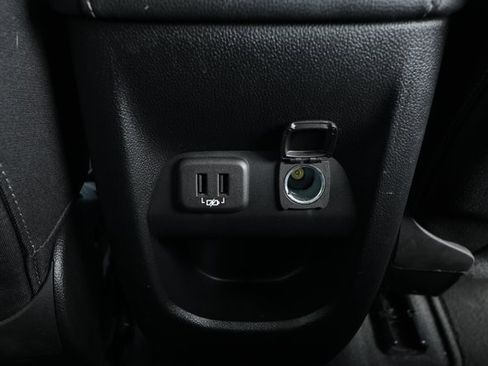 Used 2021 Chevrolet Colorado LT w/ LT Convenience Package RWD image 28