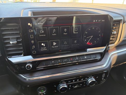 Used 2024 GMC Sierra 1500 SLT image 13