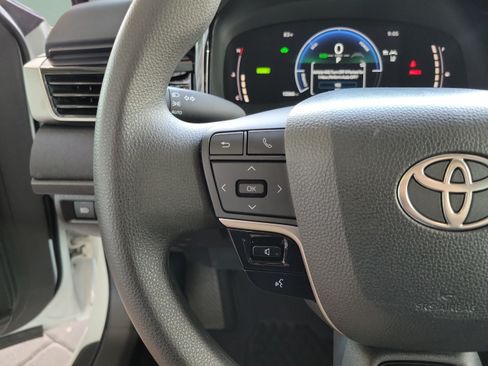 Used 2026 Toyota Camry LE FWD image 13
