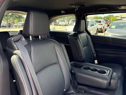 Used 2025 Honda Odyssey Sport-L image 32