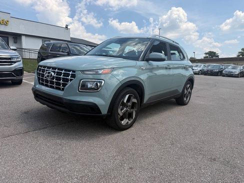 Used 2025 Hyundai Venue SEL FWD image 55