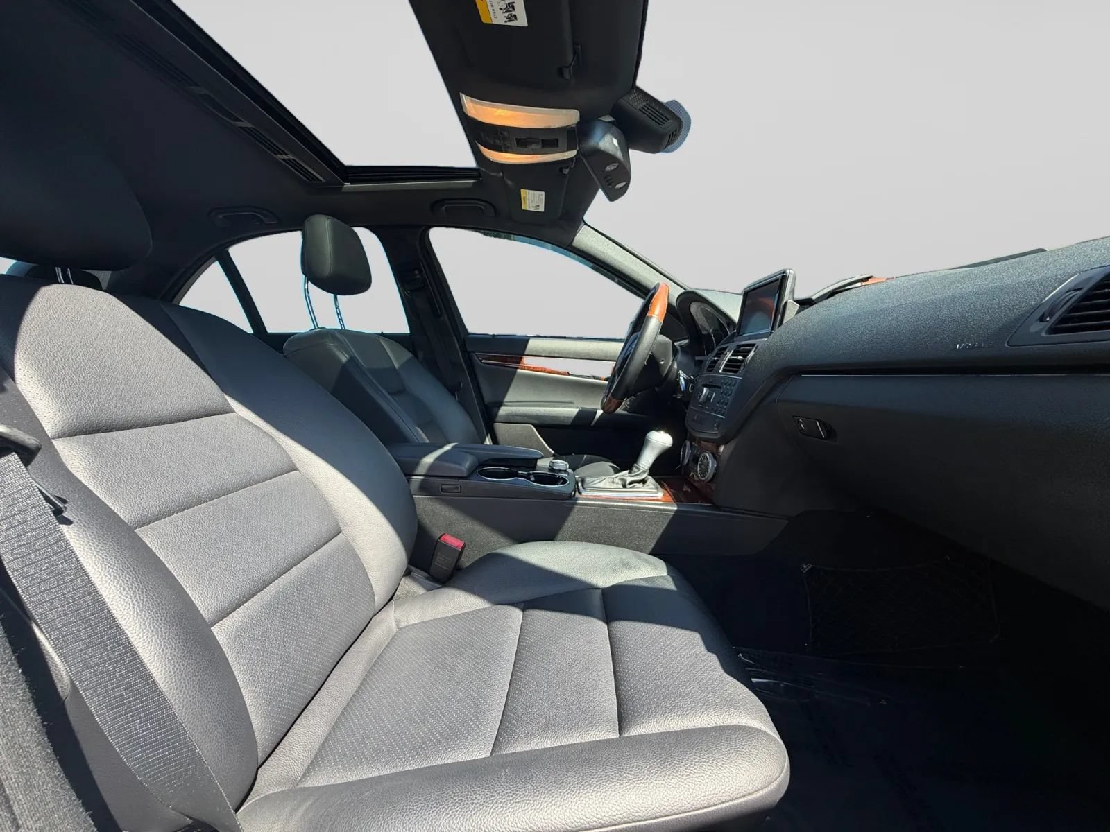 Used 2011 Mercedes-Benz C 300 4MATIC Sedan image 33