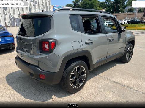 Used 2023 Jeep Renegade Latitude AWD/4WD image 5