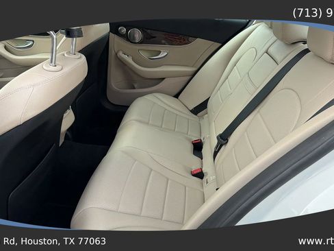 Used 2015 Mercedes-Benz C 300 Sedan image 23